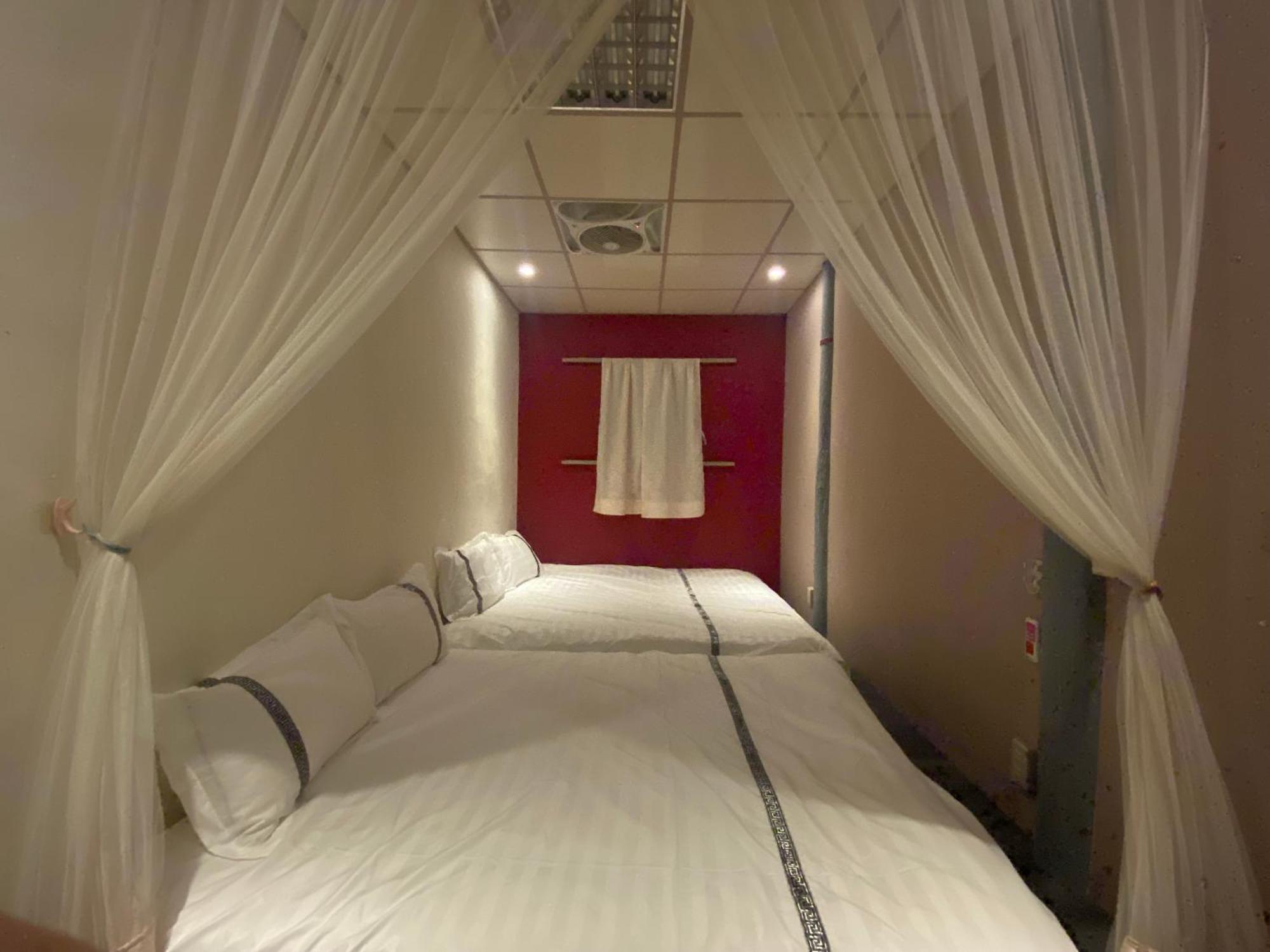 彼岸古厝民宿-包棟優先--Biiann B&B Jinning Exteriör bild